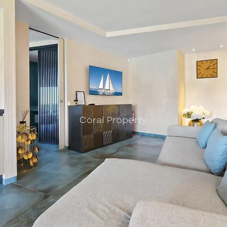 Luxury Seafront - Access - Parking & Wifi - By Coral 公寓 *