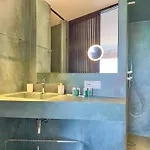 Luxury Seafront - Access - Parking & Wifi - By Coral Apartmán