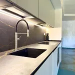 Apartmán Luxury Seafront - Access - Parking & Wifi - By Coral *