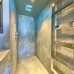 Apartmán Luxury Seafront - Access - Parking & Wifi - By Coral