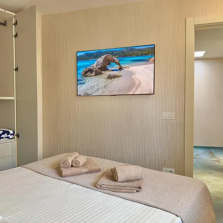 Luxury Seafront Apartment - Beach Access - Parking & Wifi - By Coral Property * Porto Cervo