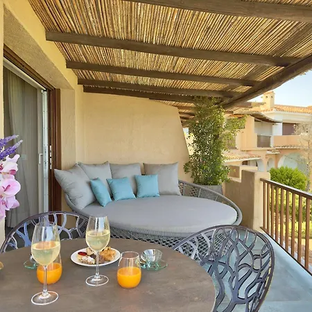 Luxury Seafront Apartment - Beach Access - Parking & Wifi - By Coral Property * Porto Cervo