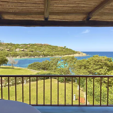 Luxury Seafront - Access - Parking & Wifi - By Coral