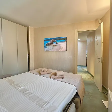 Lägenhet Luxury Seafront Apartment - Beach Access - Parking & Wifi - By Coral Property Porto Cervo