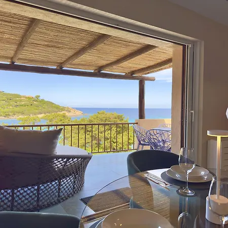 Luxury Seafront Apartment - Beach Access - Parking & Wifi - By Coral Property Porto Cervo