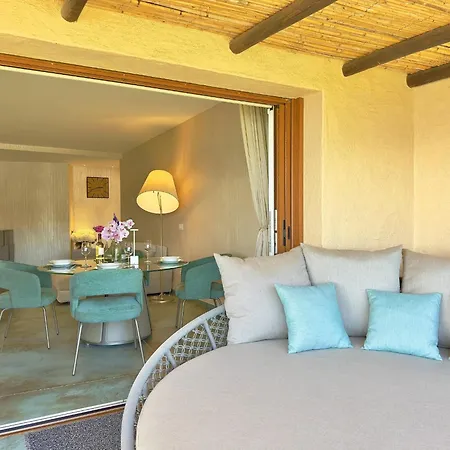 Luxury Seafront Apartment - Beach Access - Parking & Wifi - By Coral Property * Porto Cervo