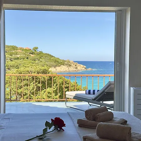 Lägenhet Luxury Seafront Apartment - Beach Access - Parking & Wifi - By Coral Property
