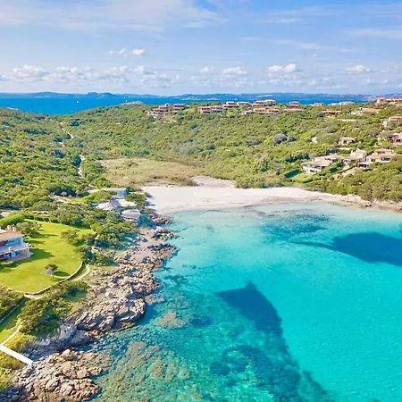 Luxury Seafront - Access - Parking & Wifi - By Coral Daire