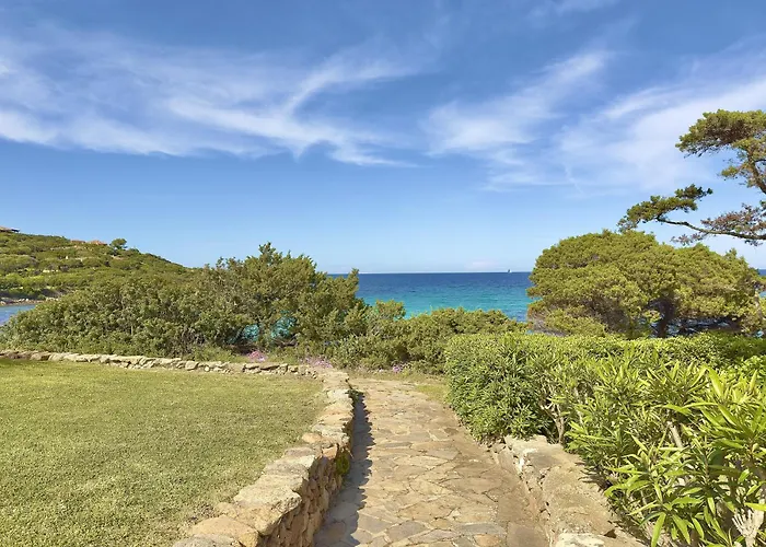 Luxury Seafront - Access - Parking & Wifi - By Coral Appartement Porto Cervo