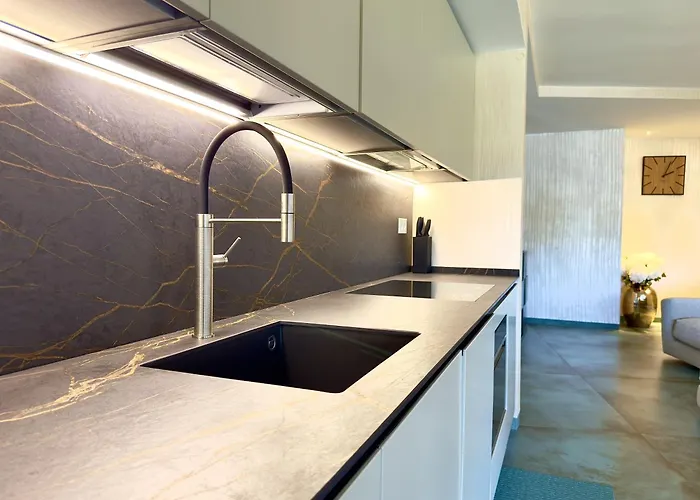 Appartement Luxury Seafront - Access - Parking & Wifi - By Coral *