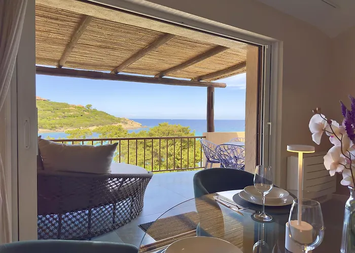 Luxury Seafront - Access - Parking & Wifi - By Coral Πόρτο Τσέρβο