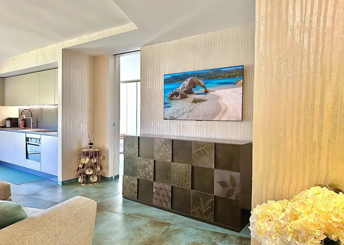 Luxury Seafront - Access - Parking & Wifi - By Coral Πόρτο Τσέρβο