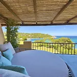 Apartament Luxury Seafront - Access - Parking & Wifi - By Coral *