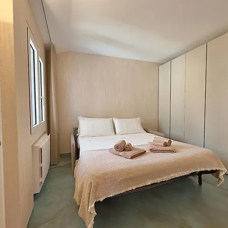 Apartment Luxury Seafront - Access - Parking & Wifi - By Coral
