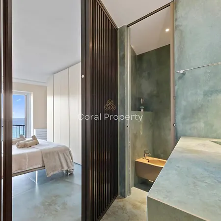 Apartament Luxury Seafront - Access - Parking & Wifi - By Coral