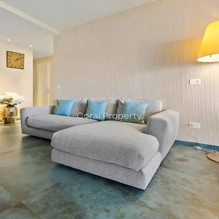 Apartament Luxury Seafront - Access - Parking & Wifi - By Coral Porto Cervo